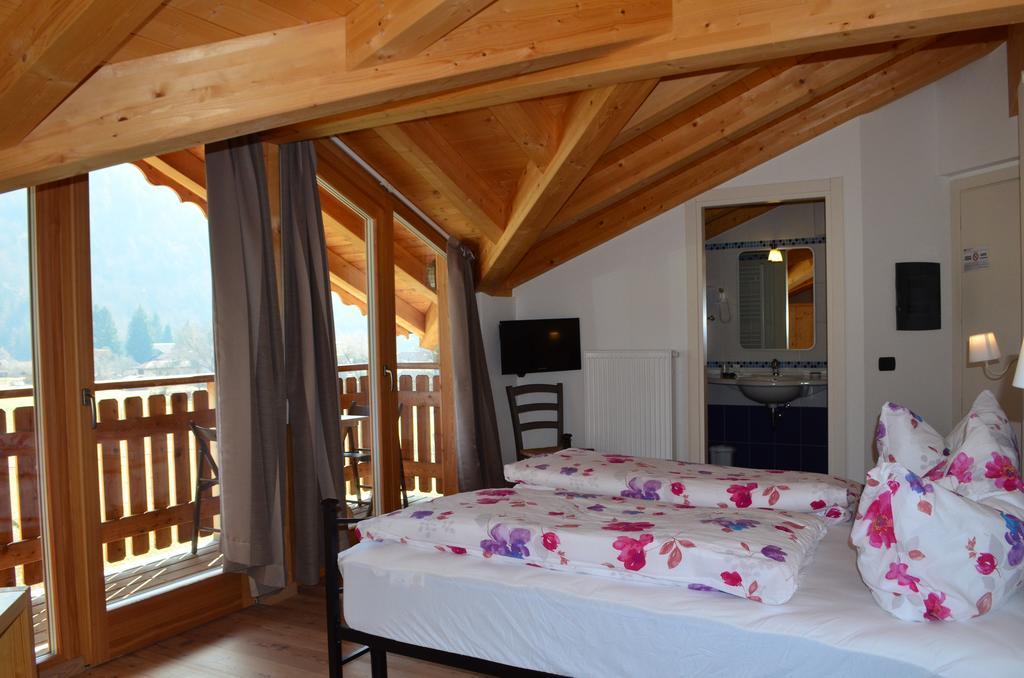 Bed and Breakfast Garni Dal Mozat Lenzumo di Concei Exterior foto